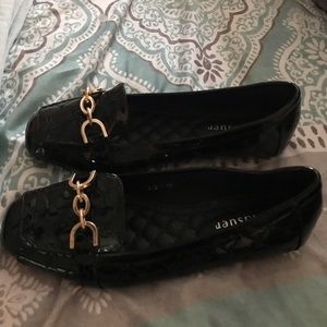 Ladies black flats size 8 worn 1 or 2 times